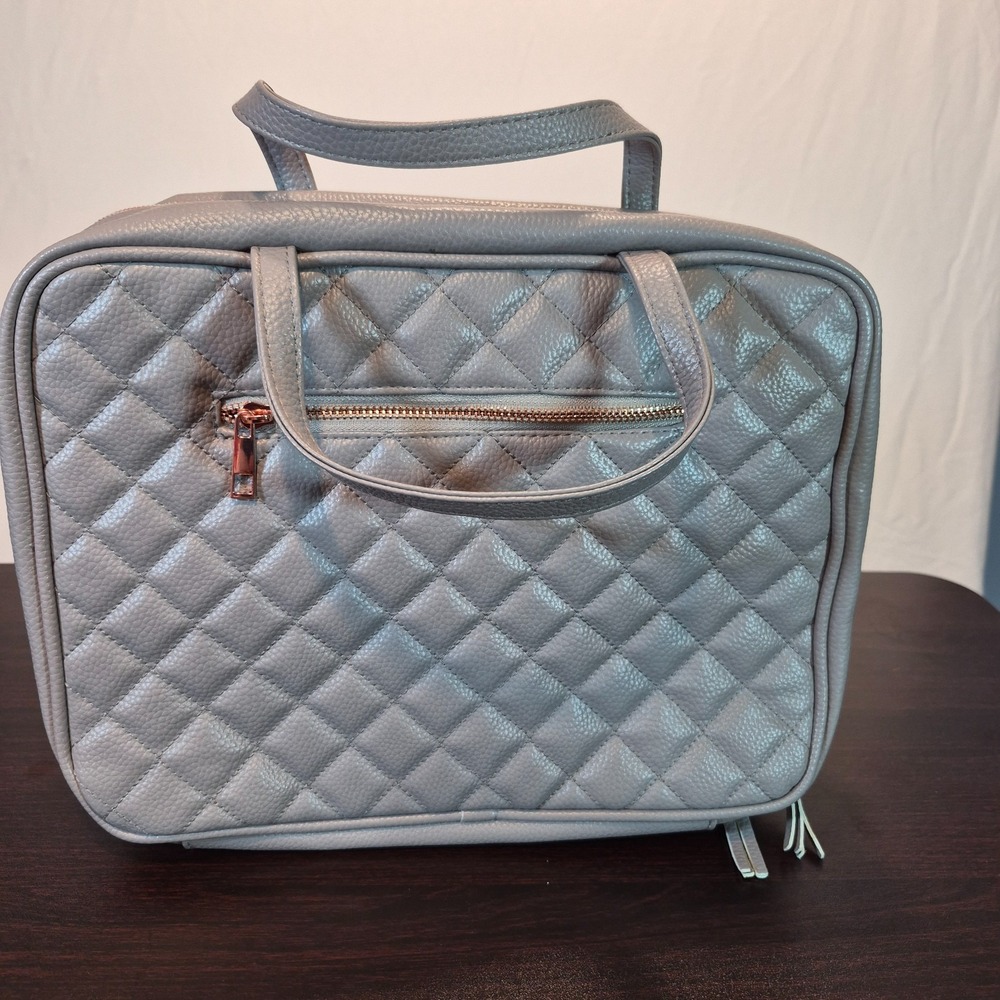 NWOT Ms Lovely Quilted Toiletry Bag Gray PU Leather Modern Sophisticated Classic